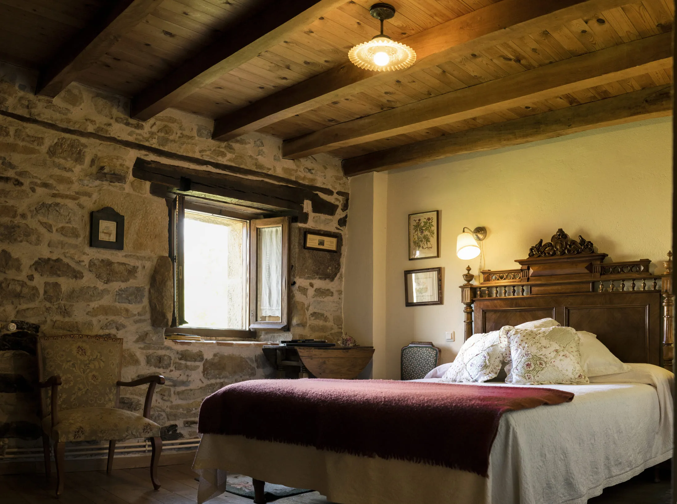 {{ $t('foto_habitacion')}}