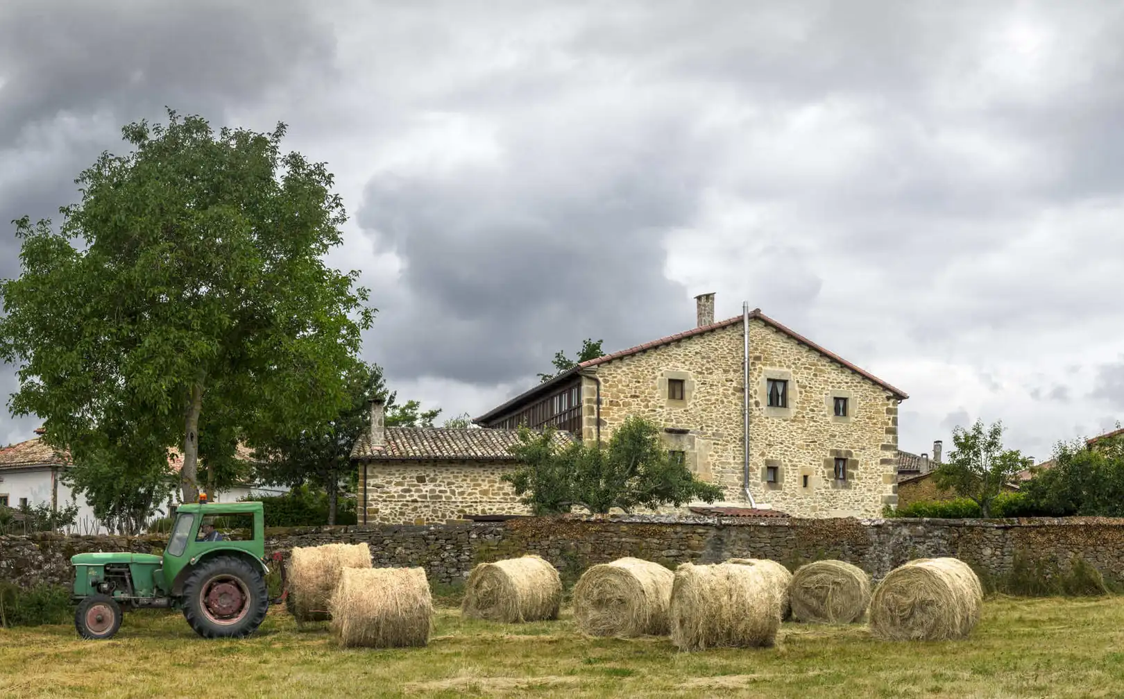 {{ $t('posada_pacas')}}